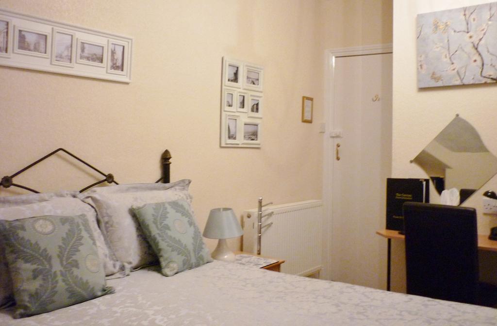 The Carmen Guesthouse (Adults Only) Llandudno Oda fotoğraf