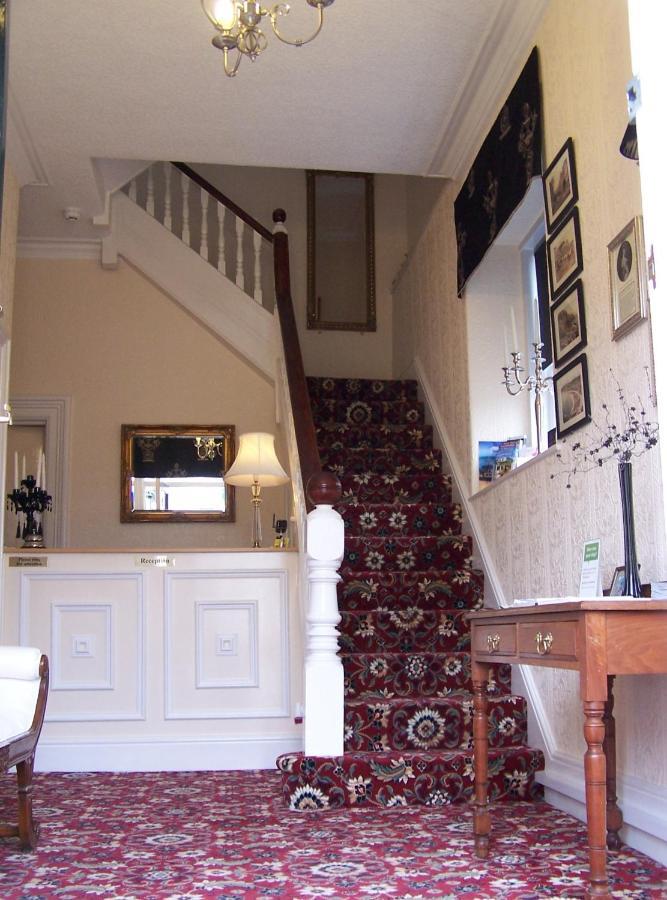 The Carmen Guesthouse (Adults Only) Llandudno Dış mekan fotoğraf